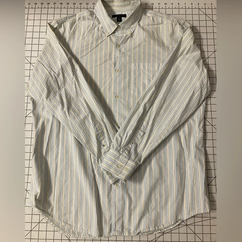 Banana Republic‎ Men’s XL Striped Classic Fit Button Down Shirt